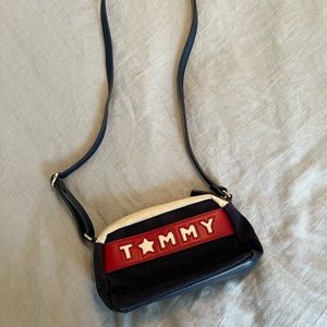 Tommy Hilfiger Crossbody